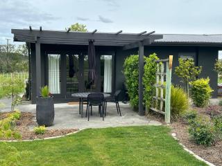 Puketapu Orchard Retreat - Napier - 8