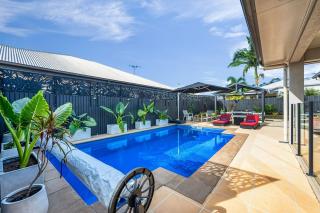 Spacious Retreat with Heated Pool - Night jar - 9