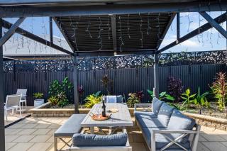 Spacious Retreat with Heated Pool - Night jar - 3