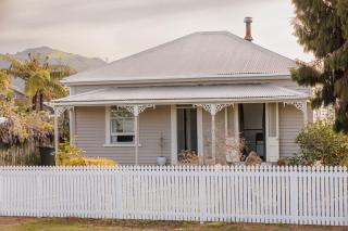 Beautifully restored Village Villa retreat - Rotorua - 0
