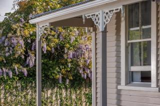 Beautifully restored Village Villa retreat - Rotorua - 9