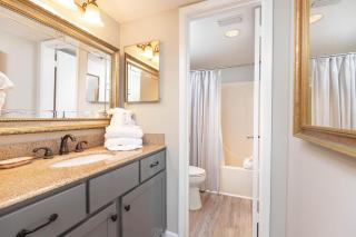 Phoenix IV 4083 condo - 1