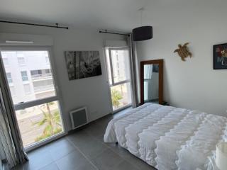 Superbe T2 Climatisé avec Terrasse - 4 Pers, Ascenseur, Parking Privé, à 400m de la Plage - FR-1-727-15 - Port-Leucate - 2