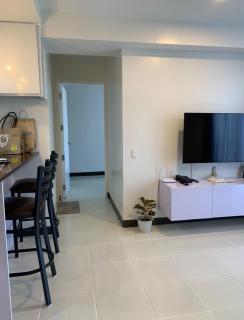 Bright & Cozy High-Rise Condo - Pulong Cacawate - 6