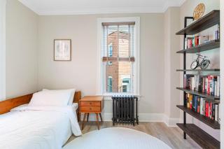 2x King Beds, Fireplace, Private Backyard, Washer, Dryer - 9