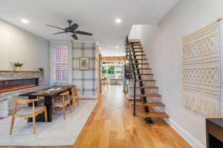 2x King Beds, Fireplace, Private Backyard, Washer, Dryer - 7