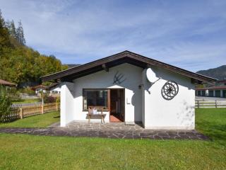 Bungalow in St Johann near Ski Slopes, cleaning included - Kirchdorf in Tirol - 9