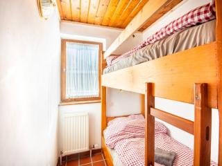 Bungalow in St Johann near Ski Slopes, cleaning included - Kirchdorf in Tirol - 1