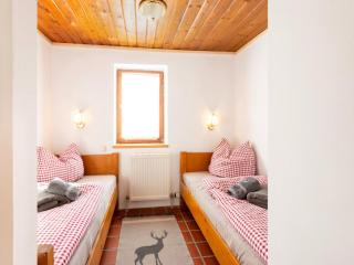 Bungalow in St Johann near Ski Slopes, cleaning included - Kirchdorf in Tirol - 7