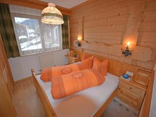 Holiday apartment in Tyrolean, cleaning included - Arzl im Pitztal - 2