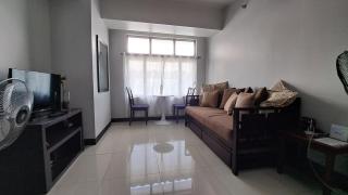 Comfy 2BR Condo for 4 in Araneta Center Cubao QC - Manila - 9