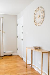 2BR Near OHare and Transit Newly Furnished Modern - Chicago - 3