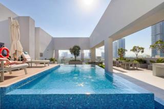 Restay Homes - Chic Studio in JVC - Pool Views - 9