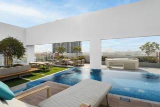 Restay Homes - Chic Studio in JVC - Pool Views - 6