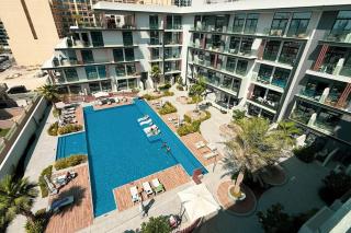 Restay Homes - Chic Studio in JVC - Pool Views - 5