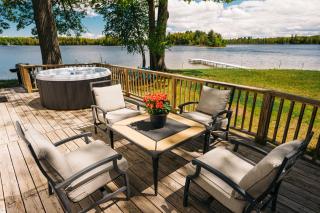 Serenity Shores 5BD Hot Tub Fishing Hiking - Traverse City - 5