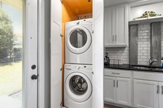 Groovy Townhouse near SoCo - Austin - 1