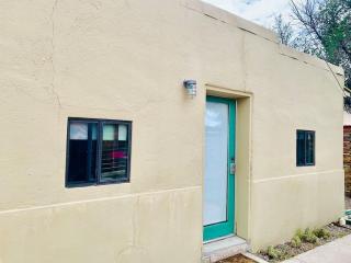The Greenhouse - Cozy Adobe Casita for 2 - 8