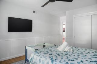 Play and Stay Dallas Home with Gym Gameroom and WiFi - 3