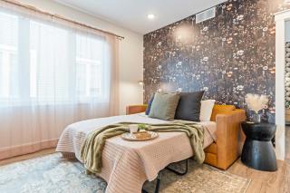 Stone Flora 2BR Condo Near Downtown and Bay - 4