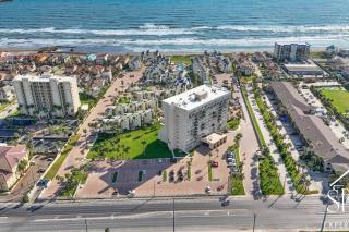 Ground Floor Gem Bahia Mar - 1