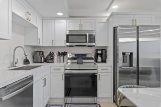 Chic Stay by the Beach - South Padre Island - 1