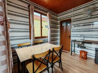 Rooster Mekong Resort - 3