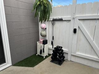 Private Patio 5 Min Walk to Beach and Restaurants - 5
