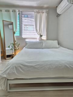 #Seoul #Gyo-dae #3 minutes walk from Gyo-dae Station #Gangnam #10 minutes walk from Gangnam Station #2 minutes walk from the airport bus stop - Seul - 4