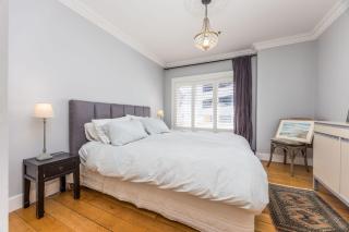 Central Apt with Art Gallery Views and FREE Parking - 4