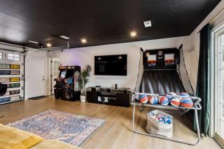 Charming 3-Bedroom - Hot Tub & Game Room - 0