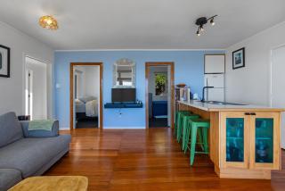 Te Hu - Ahipara Beachfront Bach - Ahipara - 3
