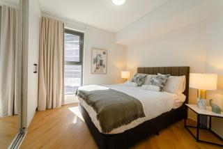 Lux 18th floor 2br 2bath, River view, Pool, Spa, Sauna, Gym, Wifi, - Brisbane - 2