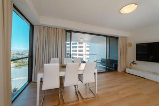 Lux 18th floor 2br 2bath, River view, Pool, Spa, Sauna, Gym, Wifi, - Brisbane - 6