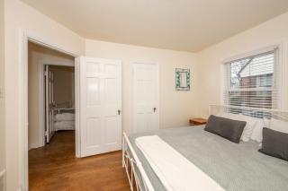 Kenwood Keys 1 - Cozy Stay for 6 - 8