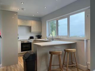 NDR Sea view Three bedroom Residence with private hot tub - Ilfracombe - 0