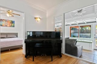 4 bedroom 3 bathroom Urban Oasis near Universal Studio and Hollywood for 8 - Studio City - 8