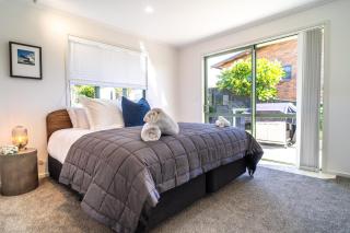 Spacious Coastal Retreat, Ideal for Families - 2