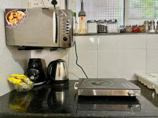 Peaceful AC 1BHK Near Forest Reserve Hadapsar - Pune - 6