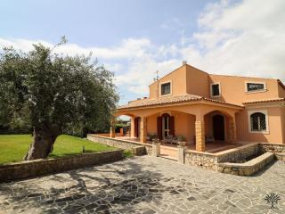 Radici Sicilian Holiday Home - B An Oasis of Relaxation in the Heart of Sicily - 0