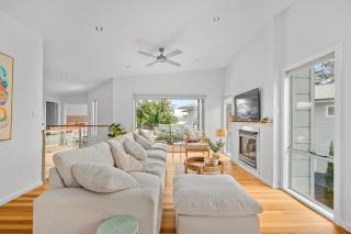 Luxurious 5-Bed Home by Avoca Beach - Avoca Beach - 4