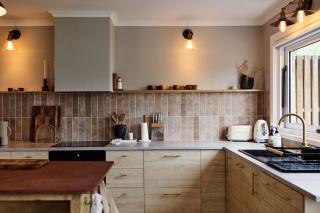 The Woodshed - Hot Stone Sauna & Ice Bath - 3