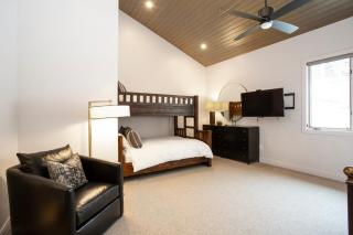 Trail's End Lodge at Deer Valley Resort - Three Bedroom Residence with Den and Spa #302 condo - Park City - 2
