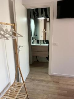 Sea Breeze Suites - 2