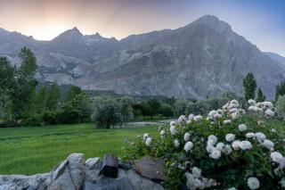 Coyote Den Ishkoman Travelers Hostel and Hotel - - 8