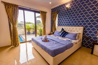 Staycation a four bedroom delux villa - Jāmb - 1