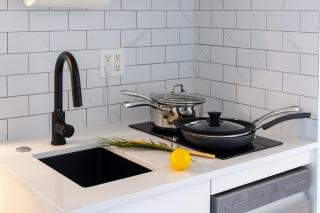 Freshly Renovated Studio with Iconic Diamond Head Views! - Honolulu - 7