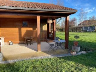 Petite maisonnette dans les près - Villerest - 0