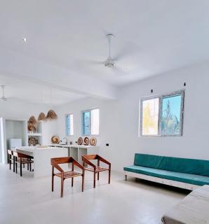 Modern Luxury 4 sleeper apartment Paje Beach Zanzibar TV WIFI AC centrally located - Paje - 0