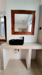 Modern Luxury 4 sleeper apartment Paje Beach Zanzibar TV WIFI AC centrally located - Paje - 6